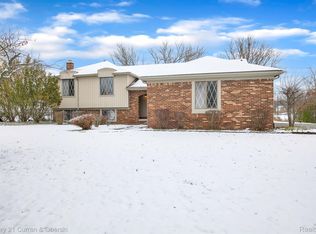 24374 Cote Dnel Dr, Farmington Hills, MI 48336