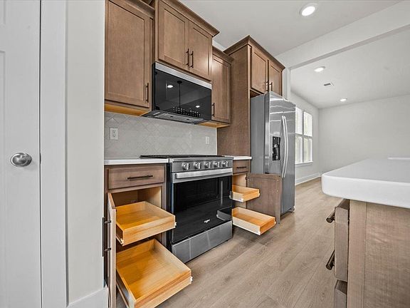 5th image of 510 W Norvell Ct