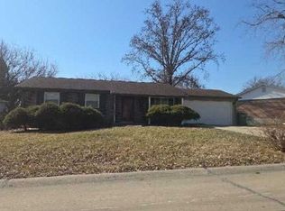 419 Woodbridge Dr, Saint Charles, MO 63303