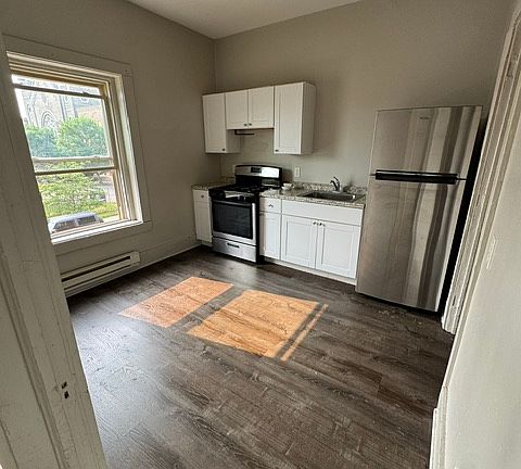 3rd image of 121 Liberty Pole Way APT 109