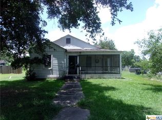 404 Magnolia Ave, Victoria, TX 77901
