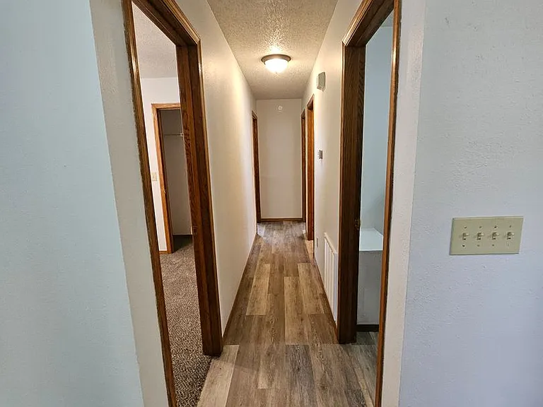 725 S Empire Ave — Photo 7
