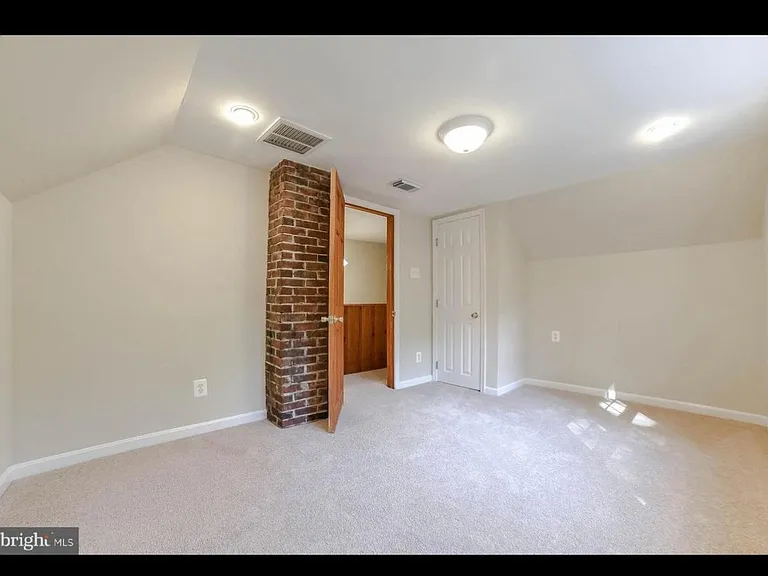 upstairs bedroom 1