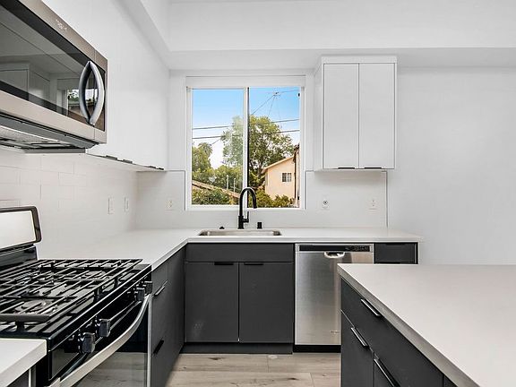 4th image of 1864 Echo Park Ave #1/2