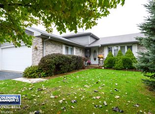 232 Fox Chase Dr N, Oswego, IL 60543