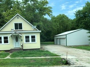 541 E Tremont St, Hillsboro, IL 62049