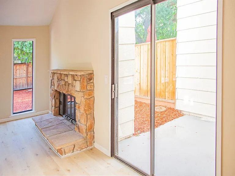 1931 Renoir Ave — Photo 8