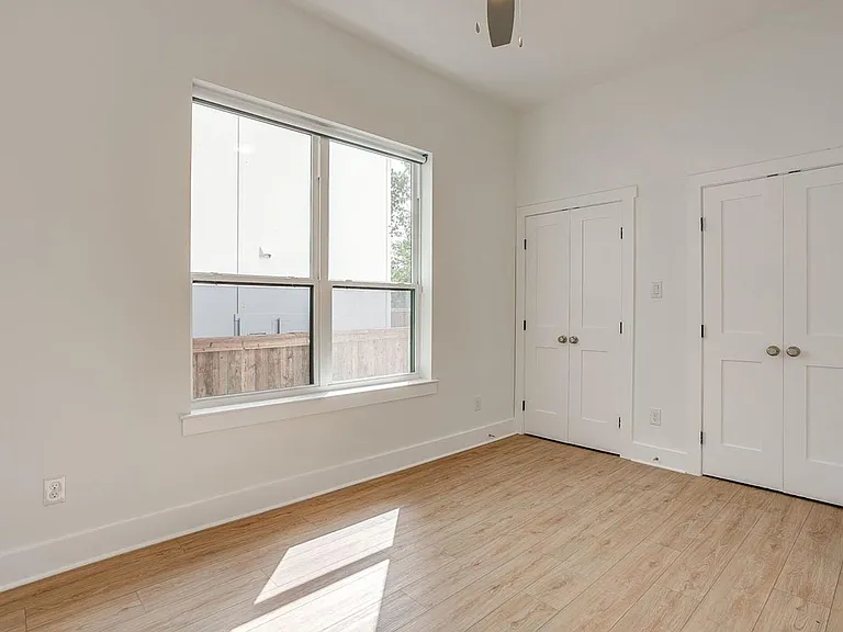 2333 Benbrook Blvd — Photo 13