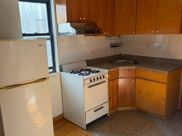 154 Mott Street image 1 of 8