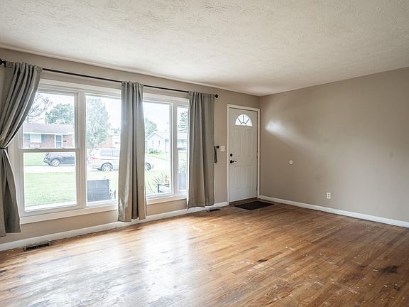 4th image of 228 Juniper Dr