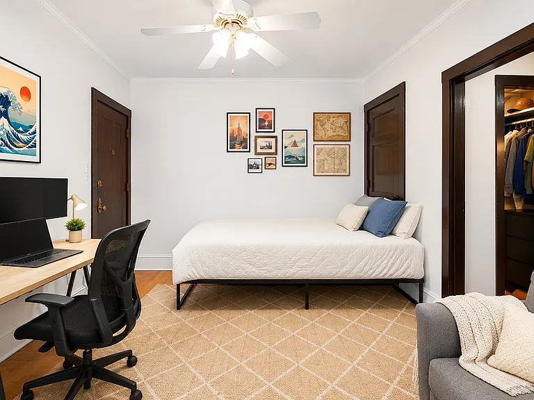 658 W Oakdale Ave #3B — Photo 4
