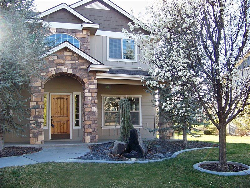 2nd image of 12311 S Essex Way