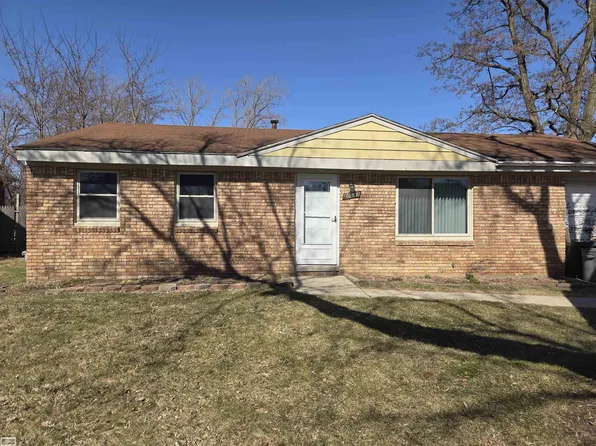 20541 Finley St, Clinton Township, MI 48035