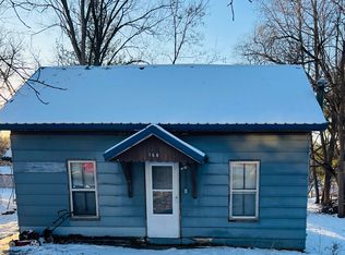 768 S James St, Richland Center, WI 53581