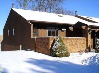 25692 Lexington Dr UNIT 1, South Lyon, MI 48178