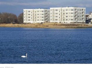 150 Harbour Close UNIT 203, New Haven, CT 06519