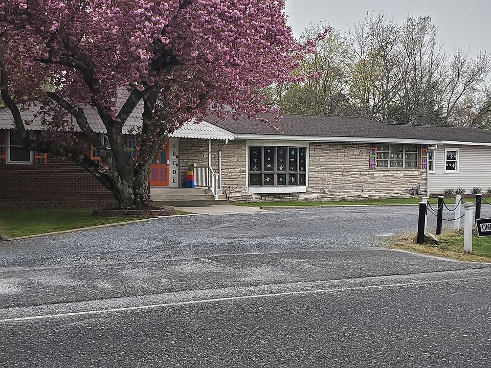 1st image of 220 Harrisonville Way