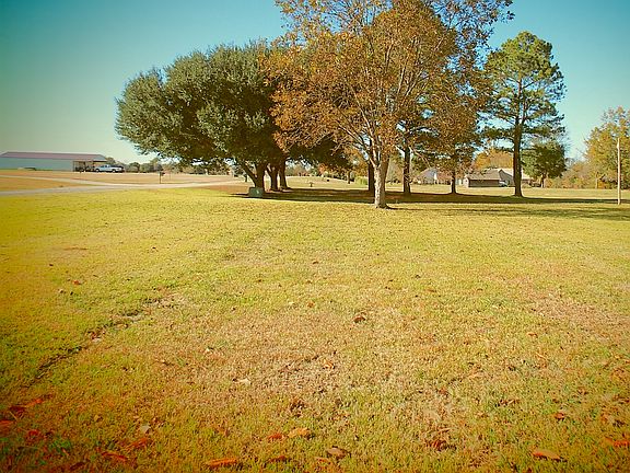 3rd image of 352 Riverview Dr