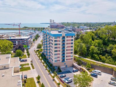 415 North Lake STREET #805, Pt Washington, WI, 53074