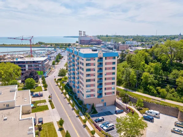 415 North Lake STREET #805, Port Washington, WI 53074