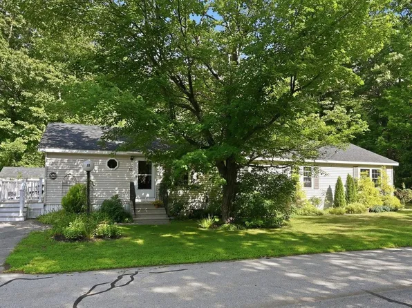 32 Hawaii Lane, Rochester, NH 03867