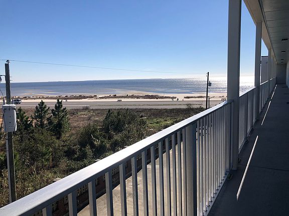 4th image of 1453 E Beach Blvd APT 305