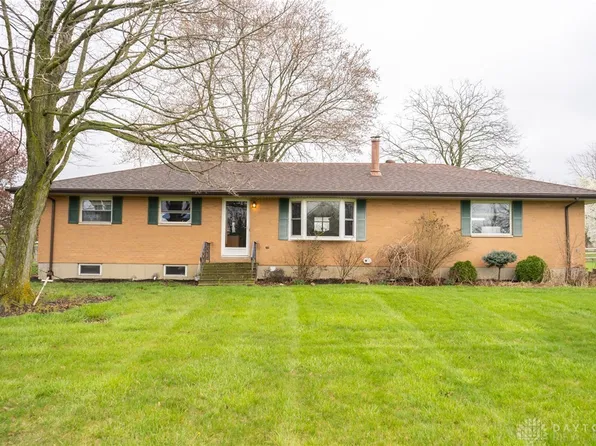 2276 Diamond Mill Rd, Brookville, OH 45309