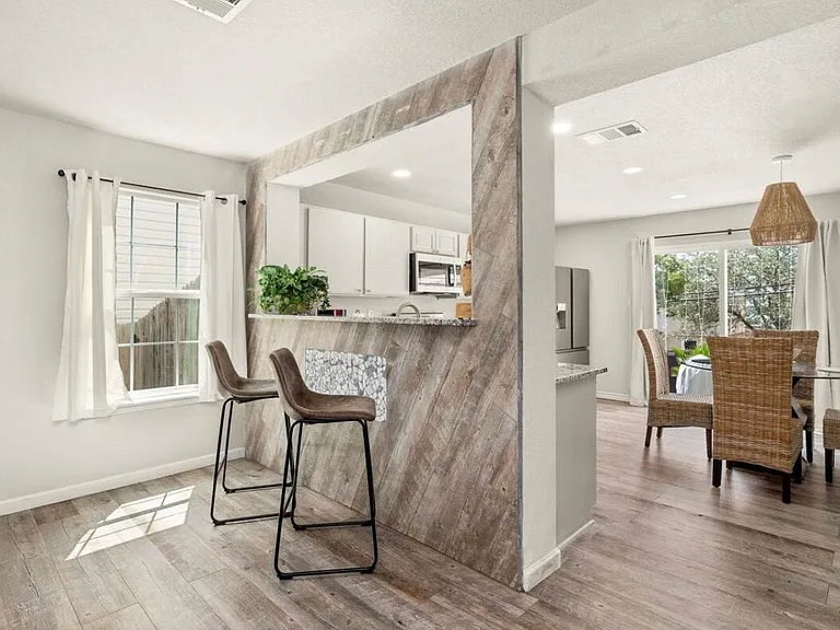 907 Grants Cyn — Photo 2