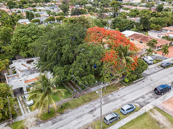 2nd image of 3071 NW Flagler Ter