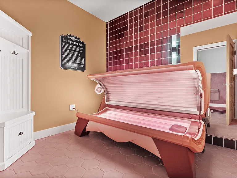 Enjoy exclusive access to our on-site red light therapy bed_just one of the many wellness perks designed for our residents.
