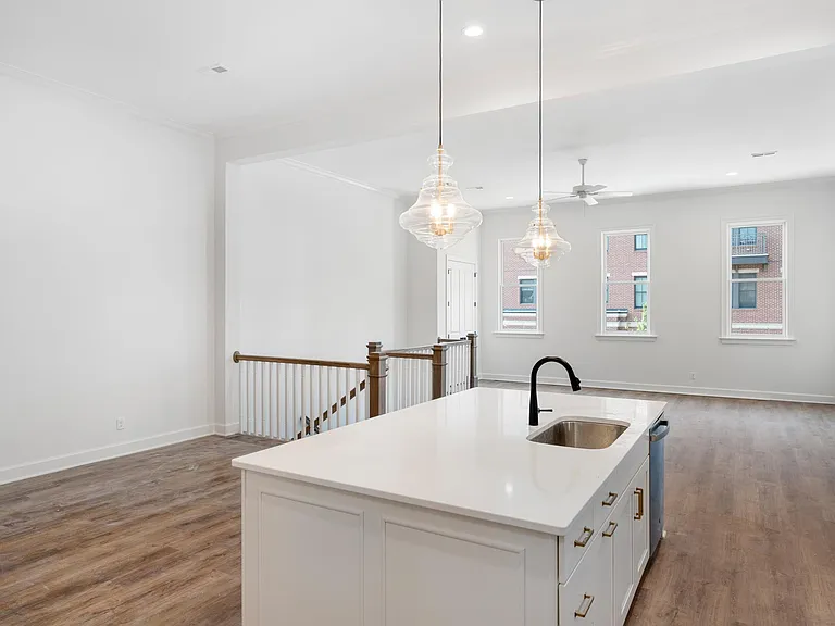 6341 Meeting St — Photo 16