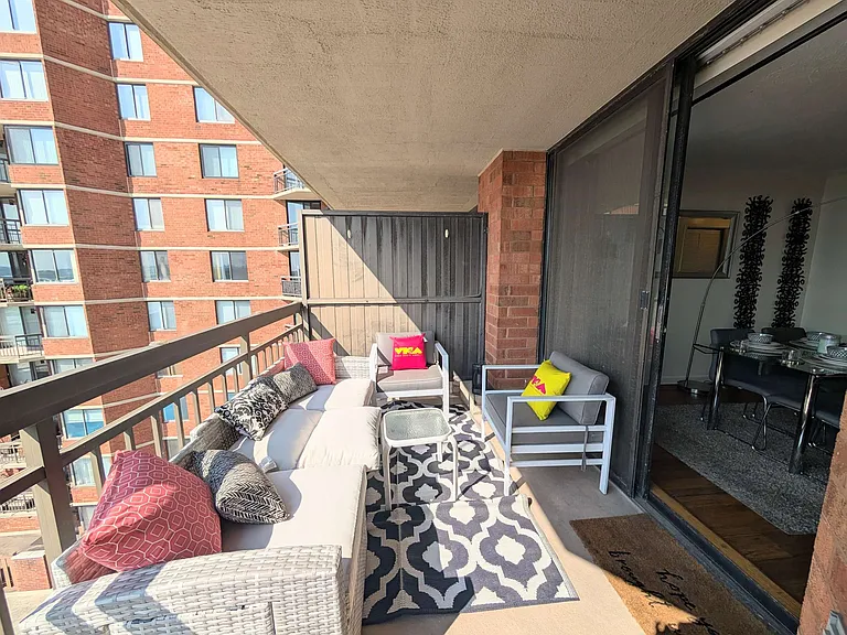 616 Harmon Cove Tower — Photo 15