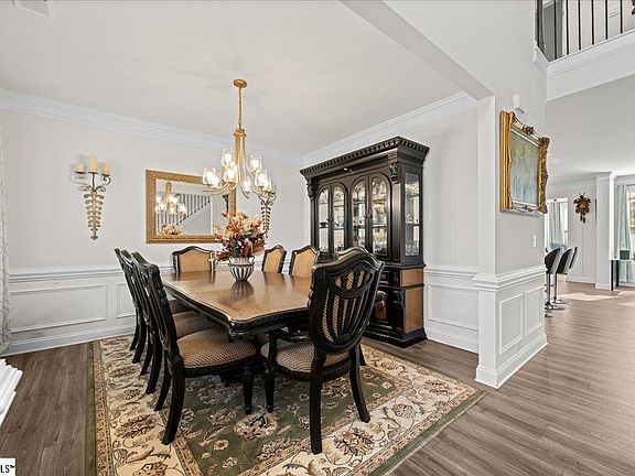 4th image of 424 Raleighwood Ln