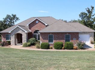 5818 Pebble Creek Dr, Jefferson City, MO 65101