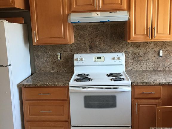 2nd image of 640 East 8th Street