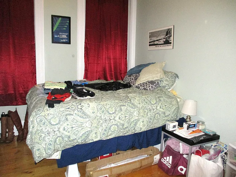 557 E 6th St #1 — Photo 3