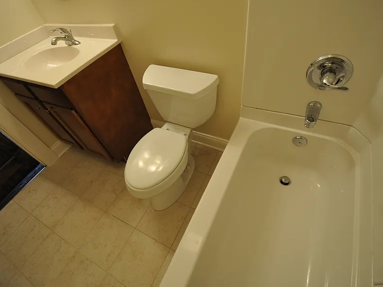 621 Golfview Dr — Photo 4