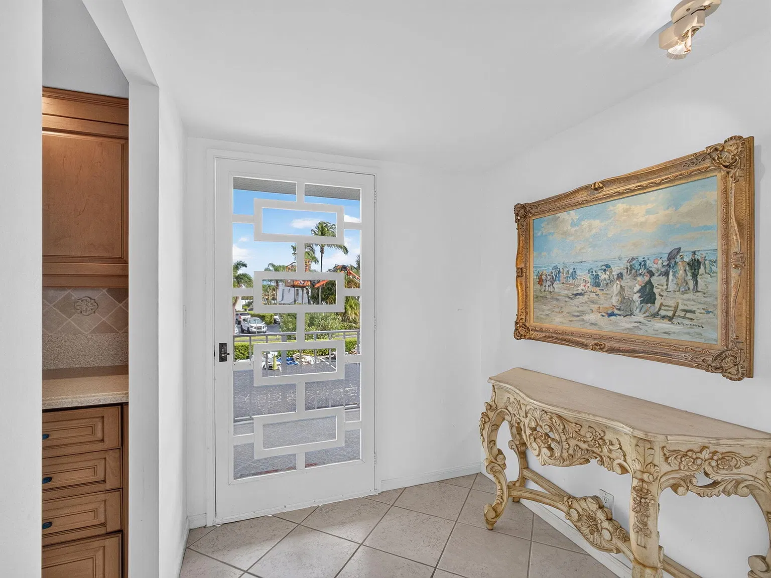 2 bed, 2.0 bath, 1143 sqft, $5,000 — Photo 4