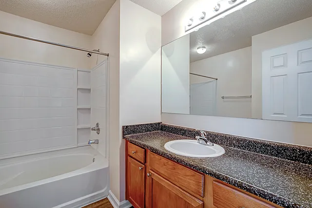 Walden Legacy Apartment Homes — Photo 32