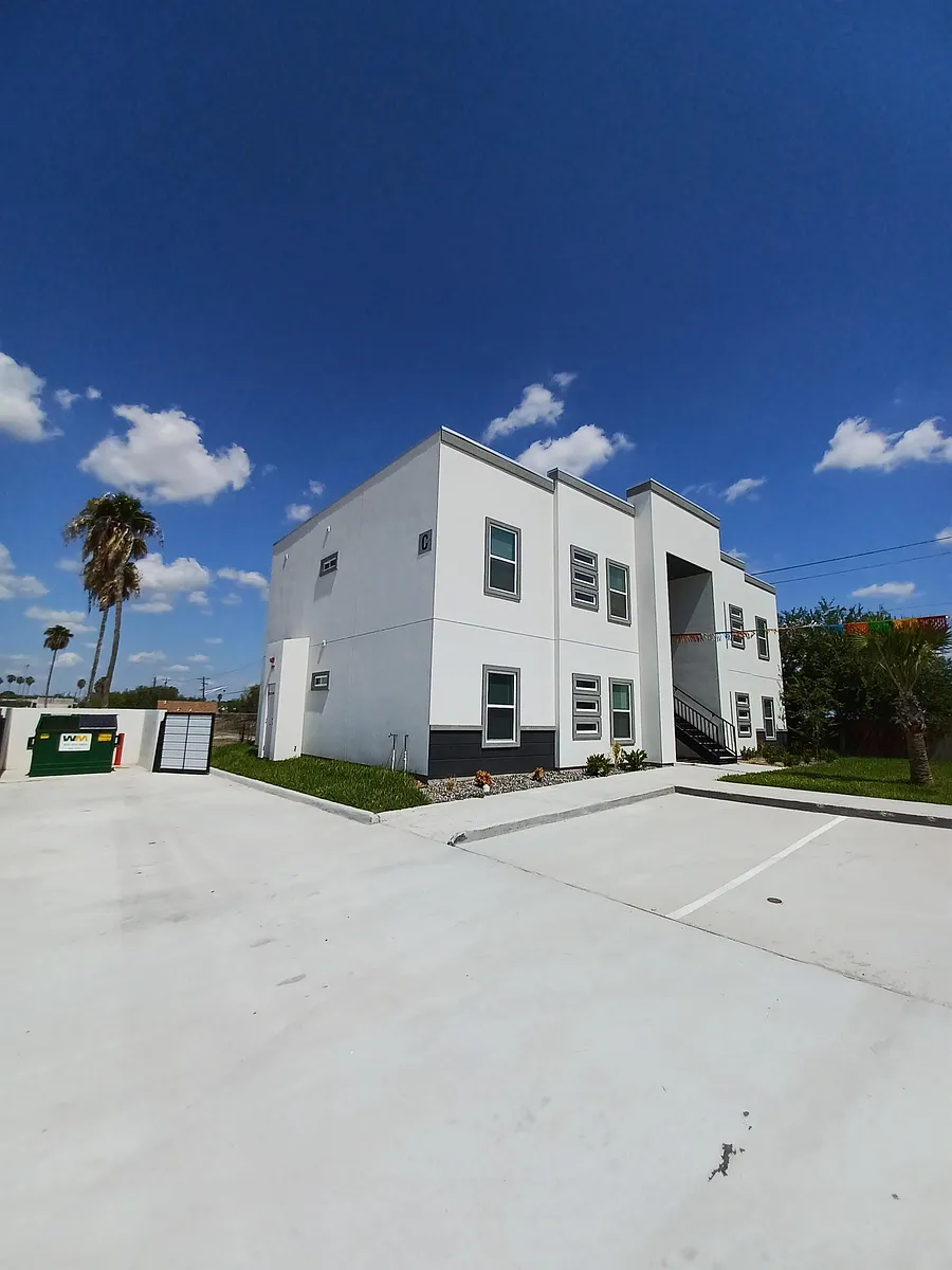 Building Photo - 1700 New Orleans Cir #J