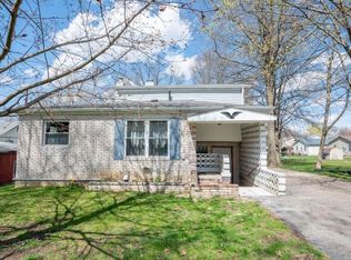 1045 Fairfield Rd, Alliance, OH 44601