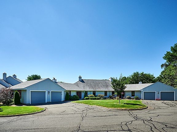 2nd image of 14 McIntosh Dr