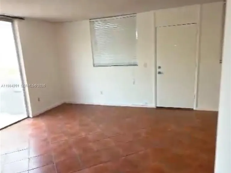 1801 S Treasure Dr #414 — Photo 3
