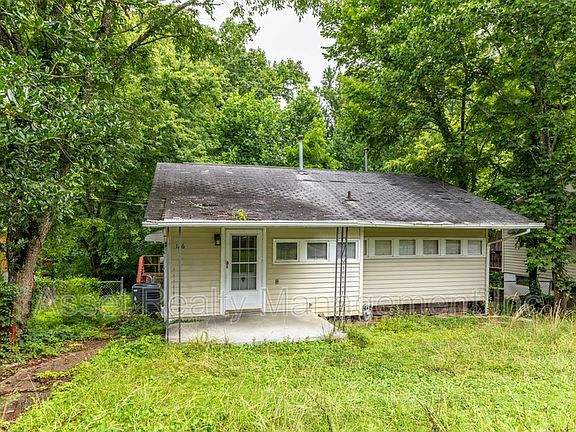 5th image of 126 Wellington Cir