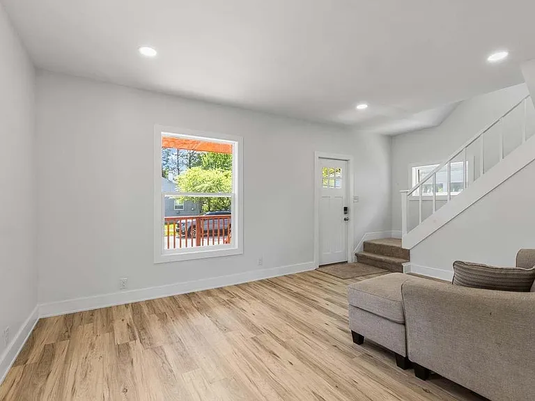 182 S Shore Dr — Photo 11