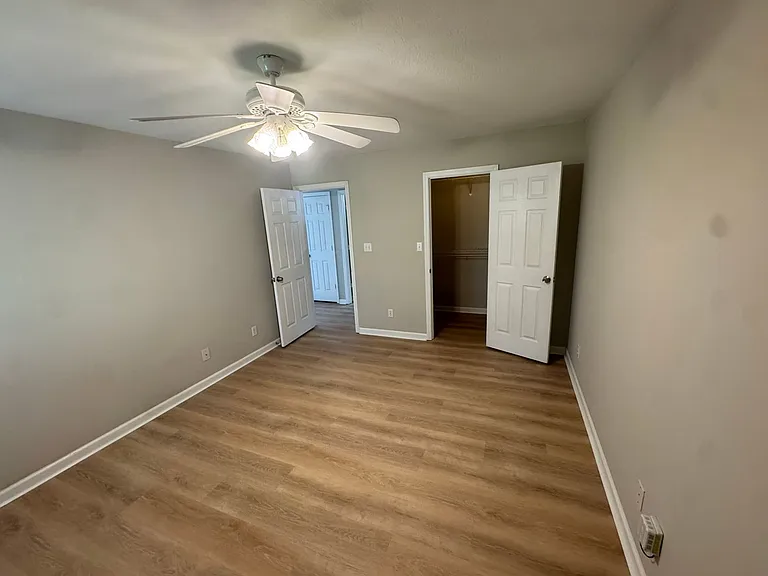 5508 Fenway Ln — Photo 16