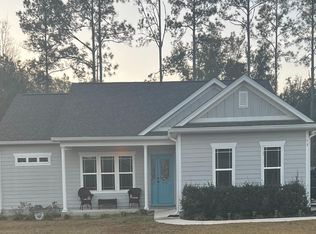 17 Carousel Cir, Crawfordville, FL 32327
