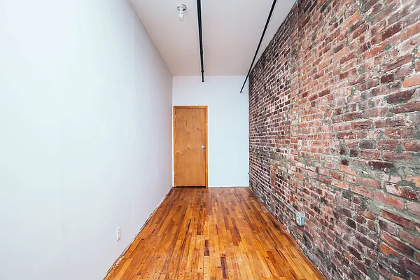 Rented by Nooklyn NYC LLC | media 9