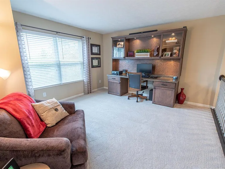 7713 Alexandra Dr — Photo 15