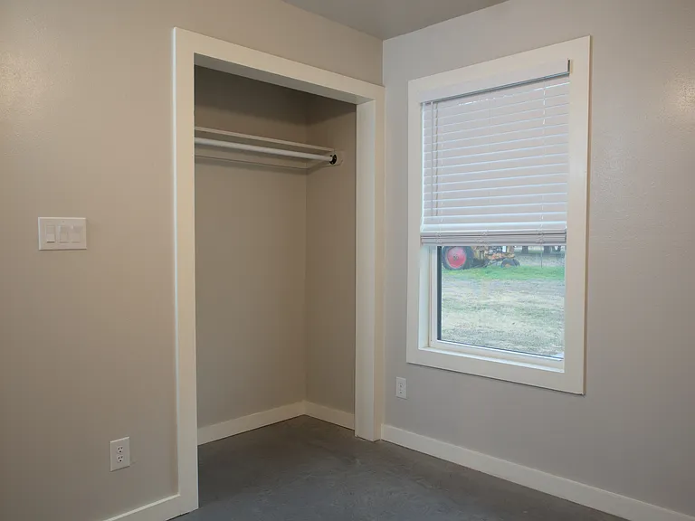 4392 Old Sadler Rd — Photo 6